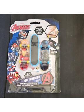 Marvel Avengers Hero Fingerboards 3 Pack with 32 Stickers, Multicolor, 33849AVG